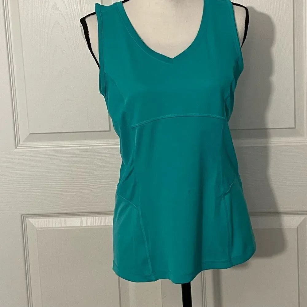 Tek Gear DryTek, Turquoise Green Tank Workout Tank. Size Medium